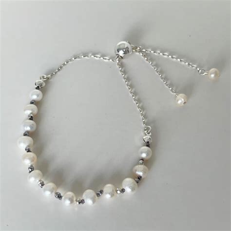 Aurora Grosseto Adjustable Bracelet in Freshwater Pearls with.